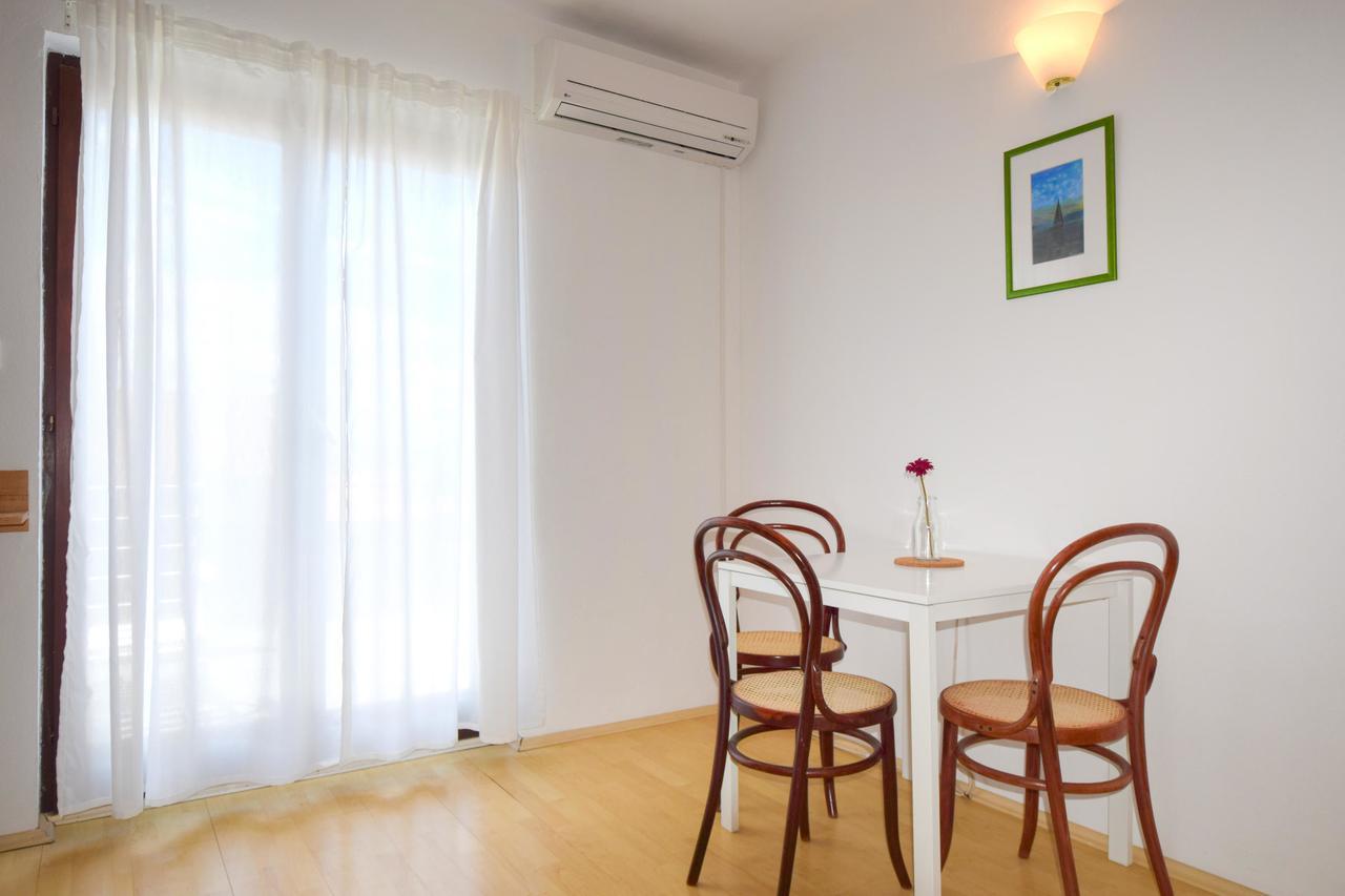 Apartments Vera Malinska Bagian luar foto